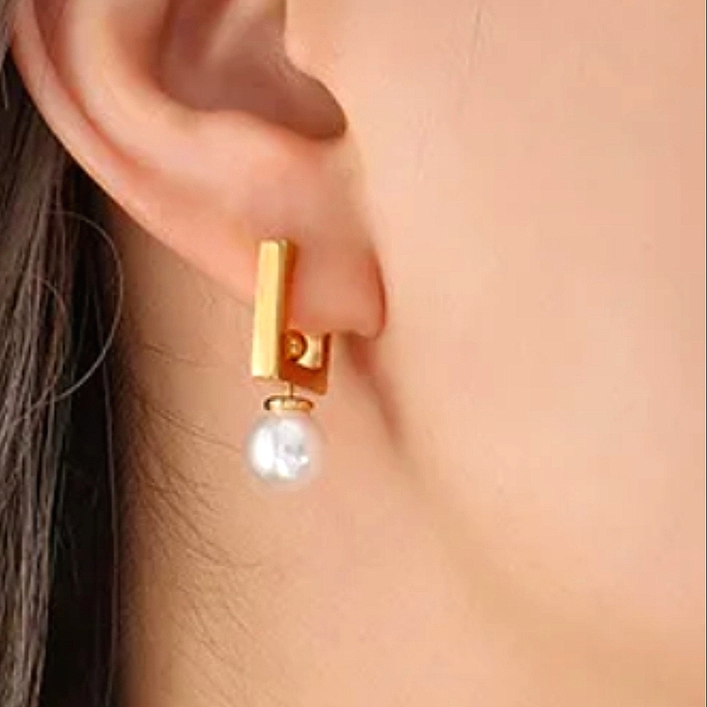 Highly polished minimalist pearl huggie gold earring; 3 ways to wear; NWOT